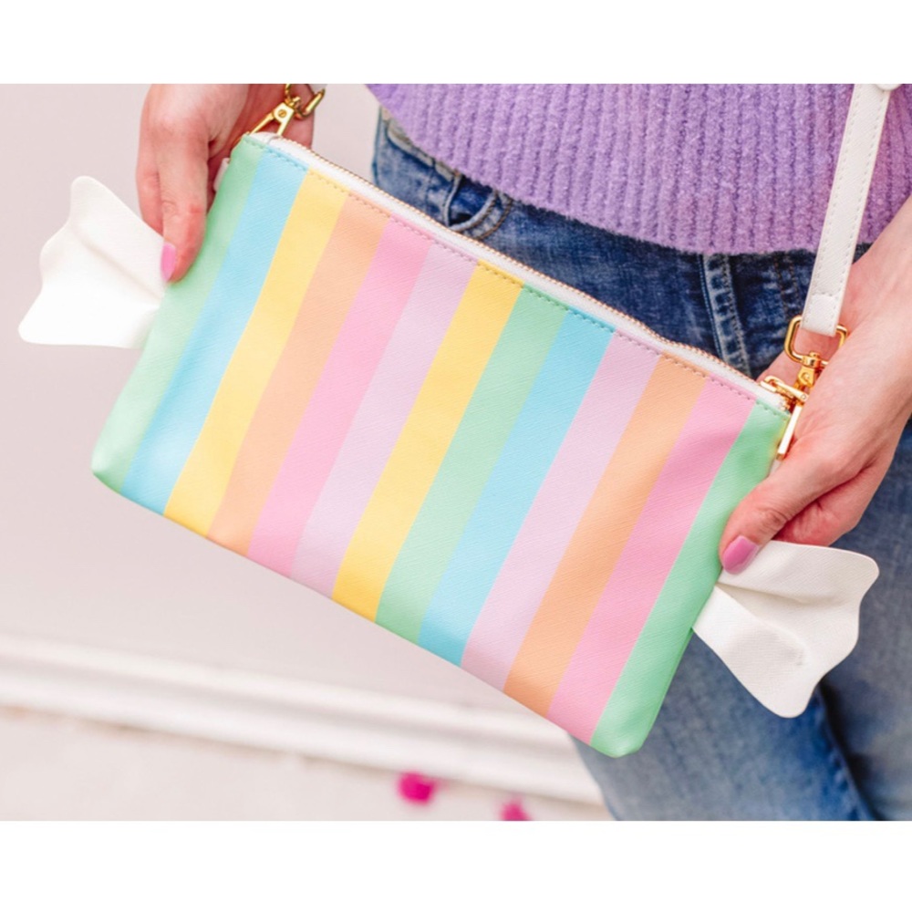 Can’t Clutch This | Shop Studio DIY Candy Clutch - Picture 7 of 8